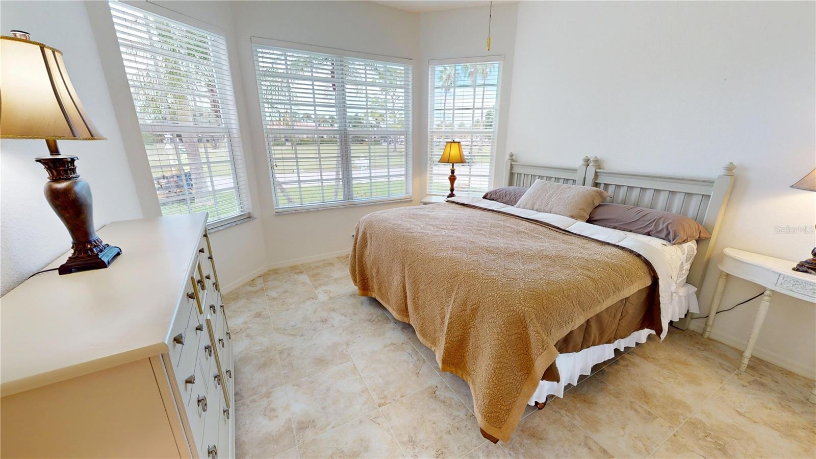 Image 18 of 29 For 26089 Seminole Lakes Boulevard