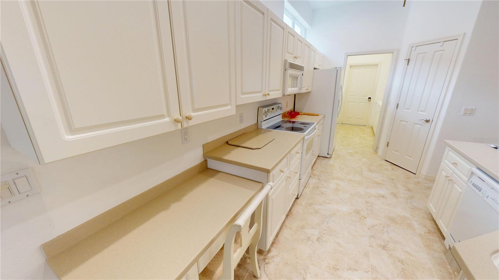 Image 9 of 29 For 26089 Seminole Lakes Boulevard