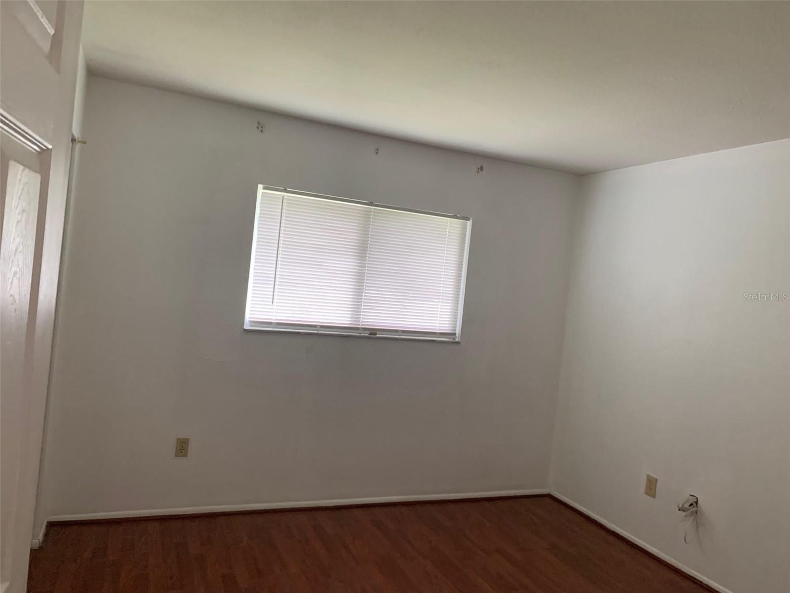 Image 12 of 18 For 18356 Robinson Avenue