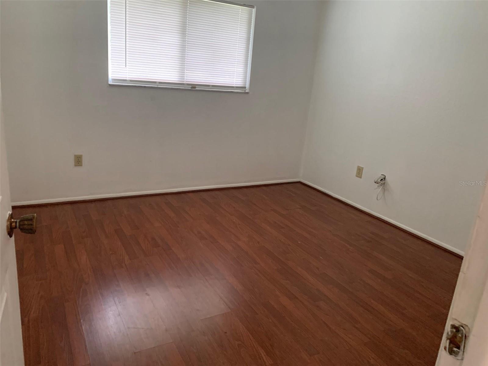 Image 13 of 18 For 18356 Robinson Avenue