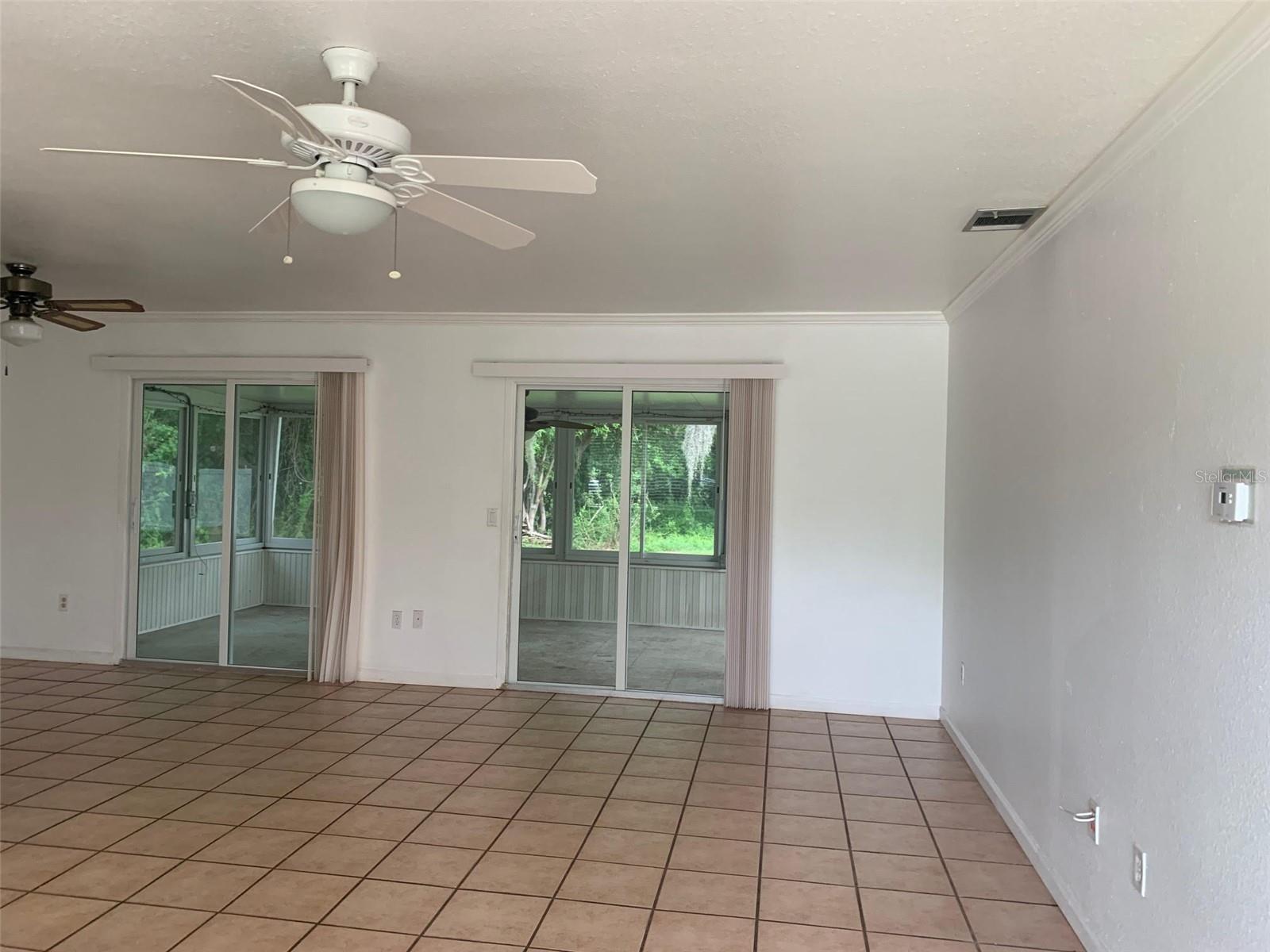 Image 3 of 18 For 18356 Robinson Avenue
