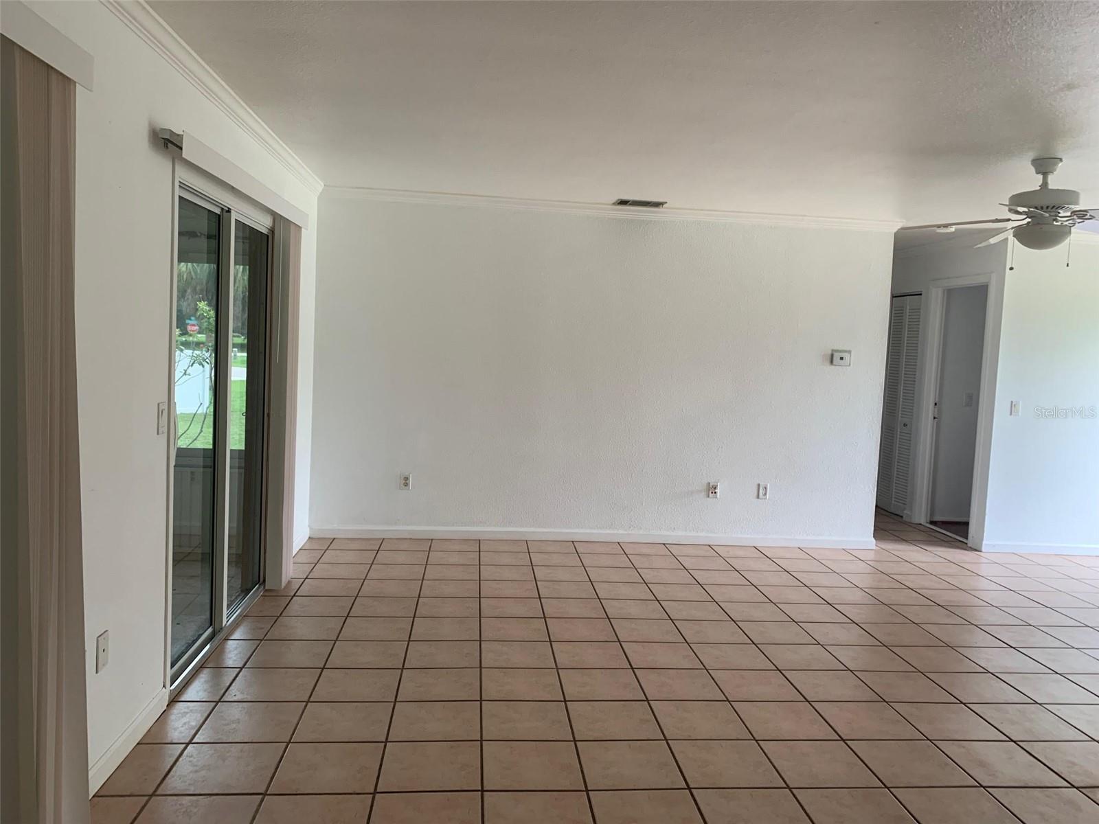 Image 8 of 18 For 18356 Robinson Avenue