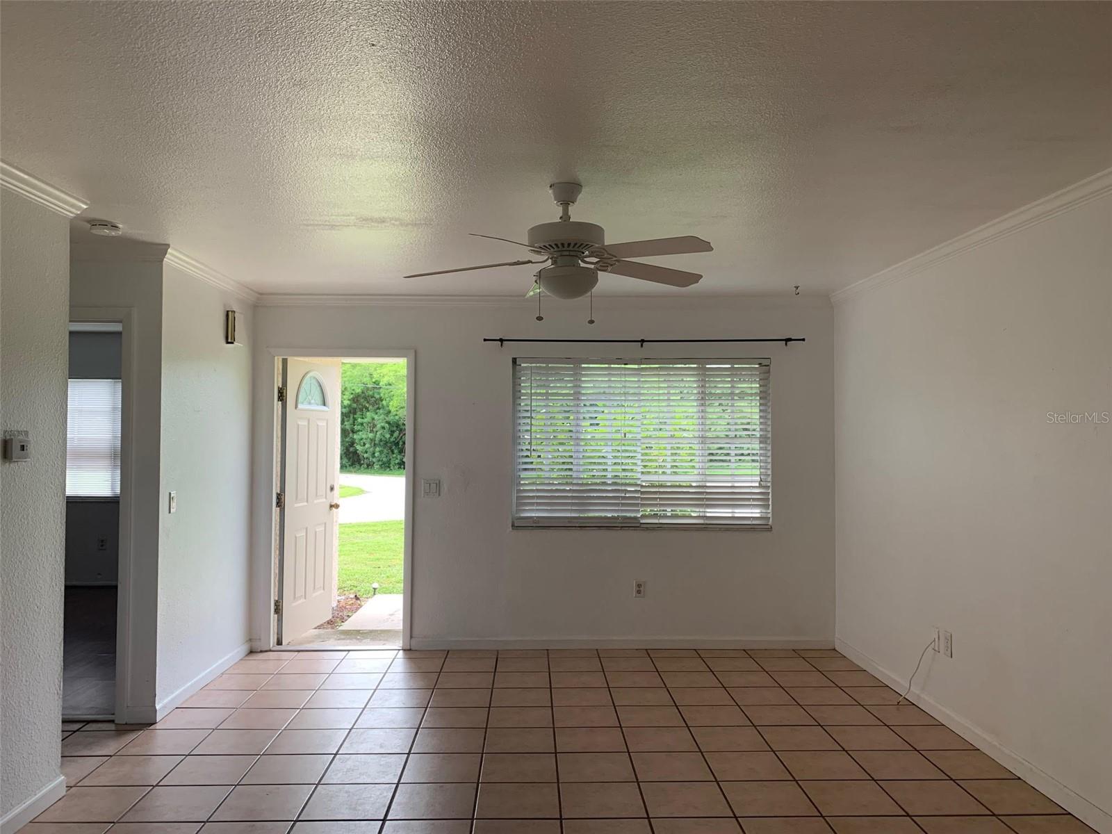 Image 9 of 18 For 18356 Robinson Avenue
