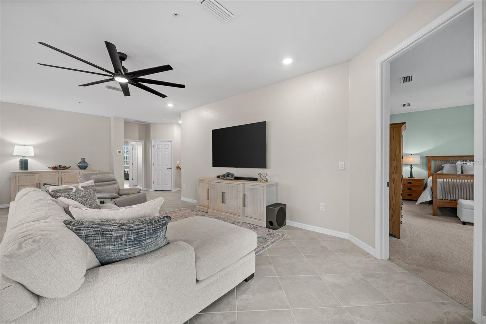 Image 12 of 40 For 43298 Water Bird Way 6522
