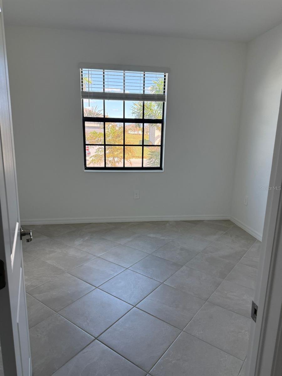 Image 12 of 35 For 1553 Saddlewood Circle