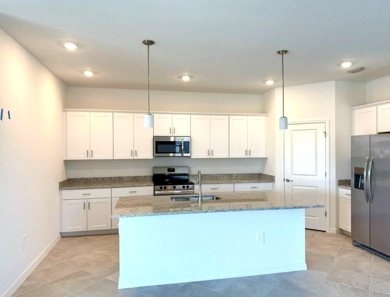 Image 3 of 35 For 1553 Saddlewood Circle