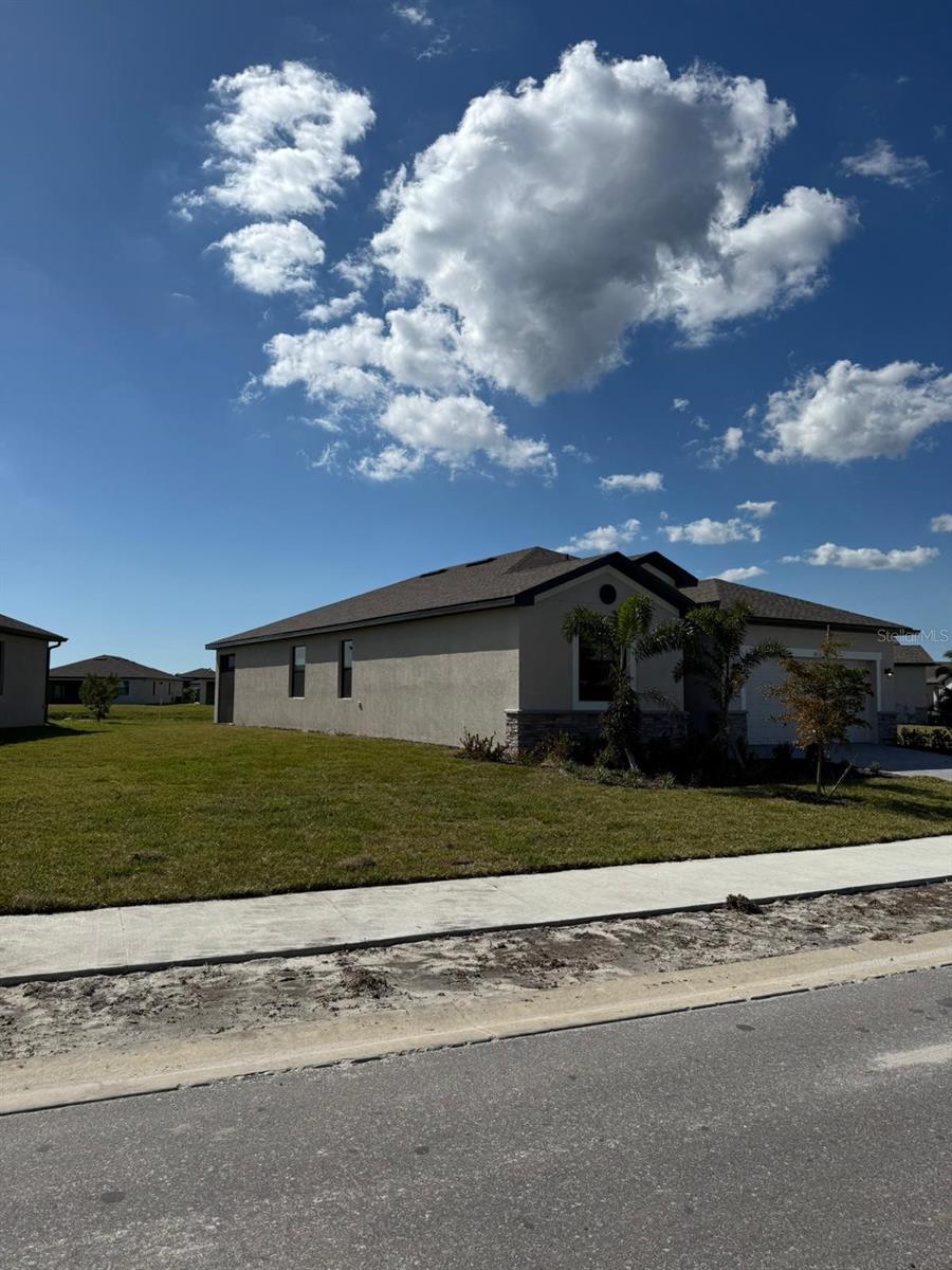 Image 7 of 35 For 1553 Saddlewood Circle