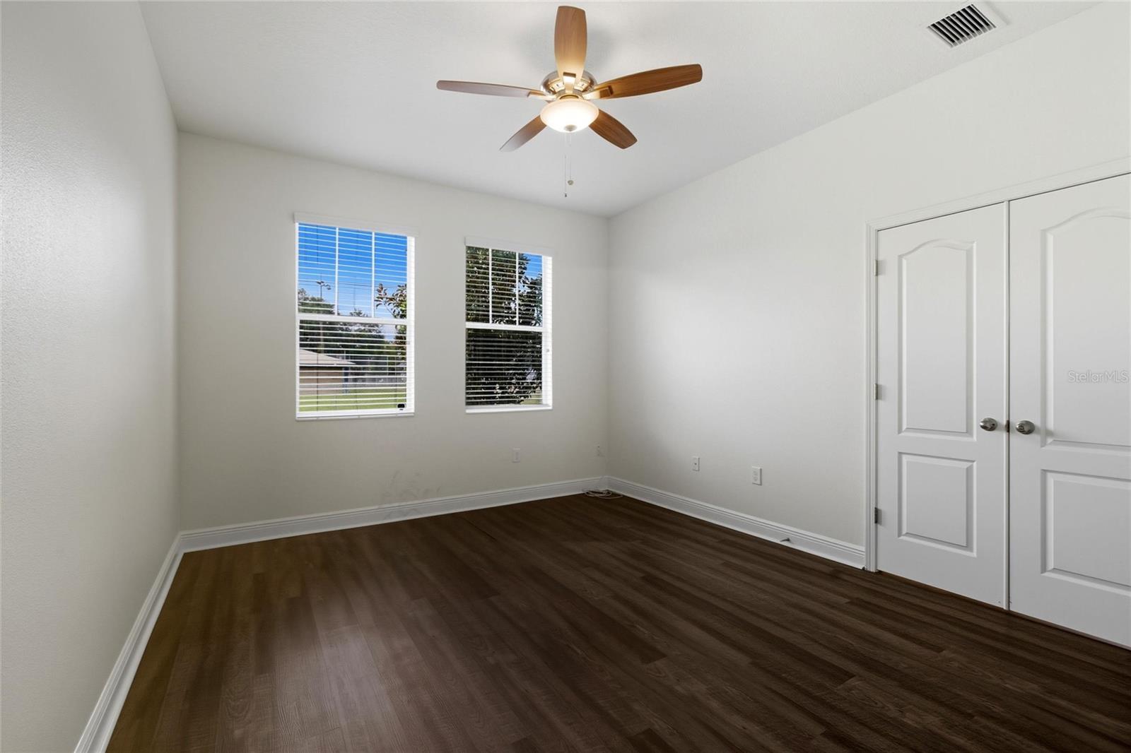 Image 19 of 52 For 2724 Aileen Street