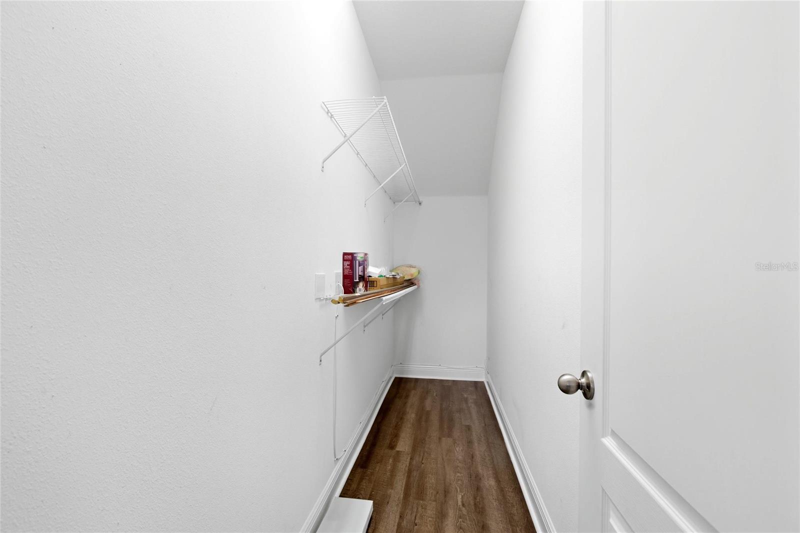 Image 21 of 52 For 2724 Aileen Street