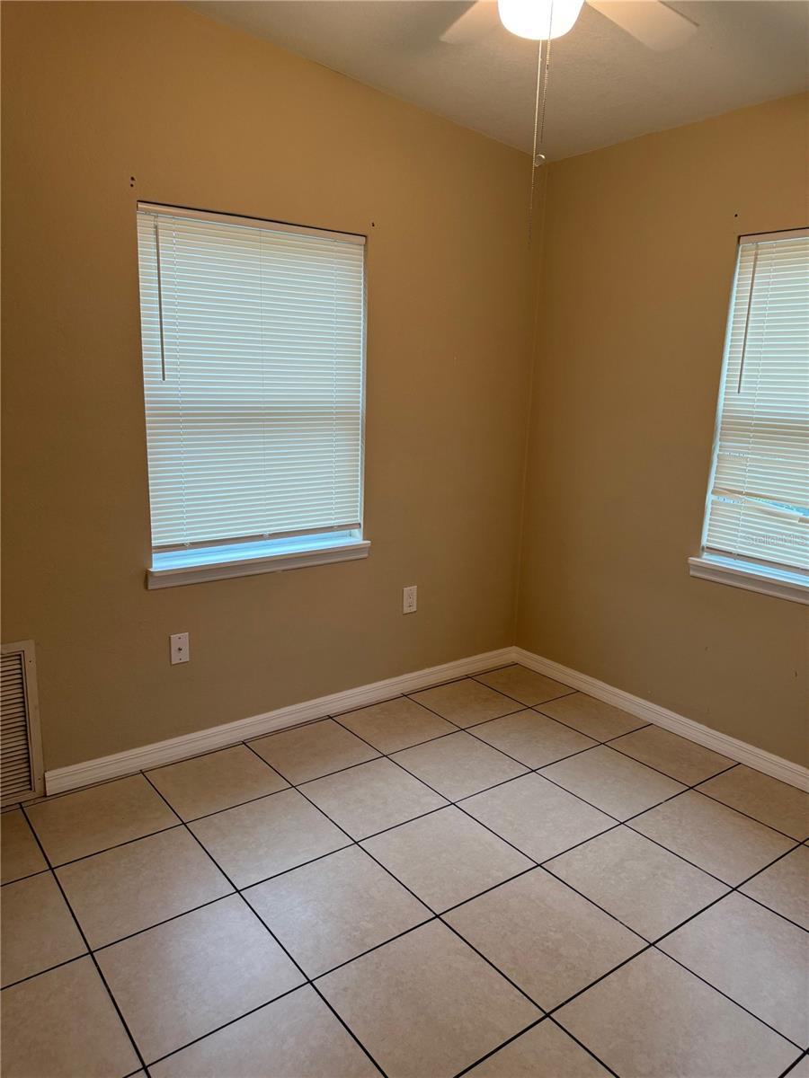 Image 13 of 24 For 21510 Olean Boulevard