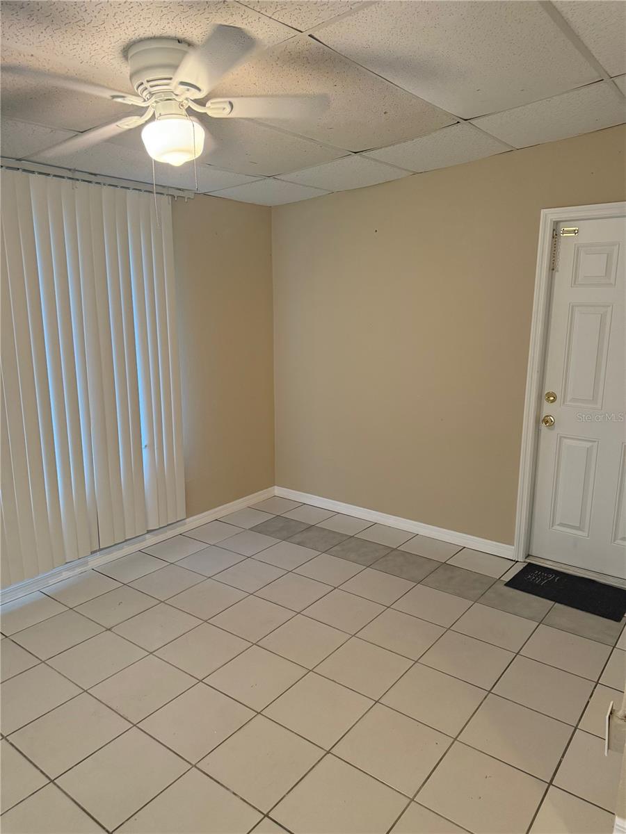 Image 17 of 24 For 21510 Olean Boulevard