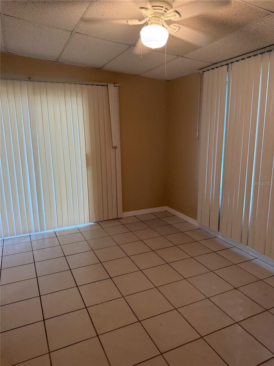 Image 18 of 24 For 21510 Olean Boulevard