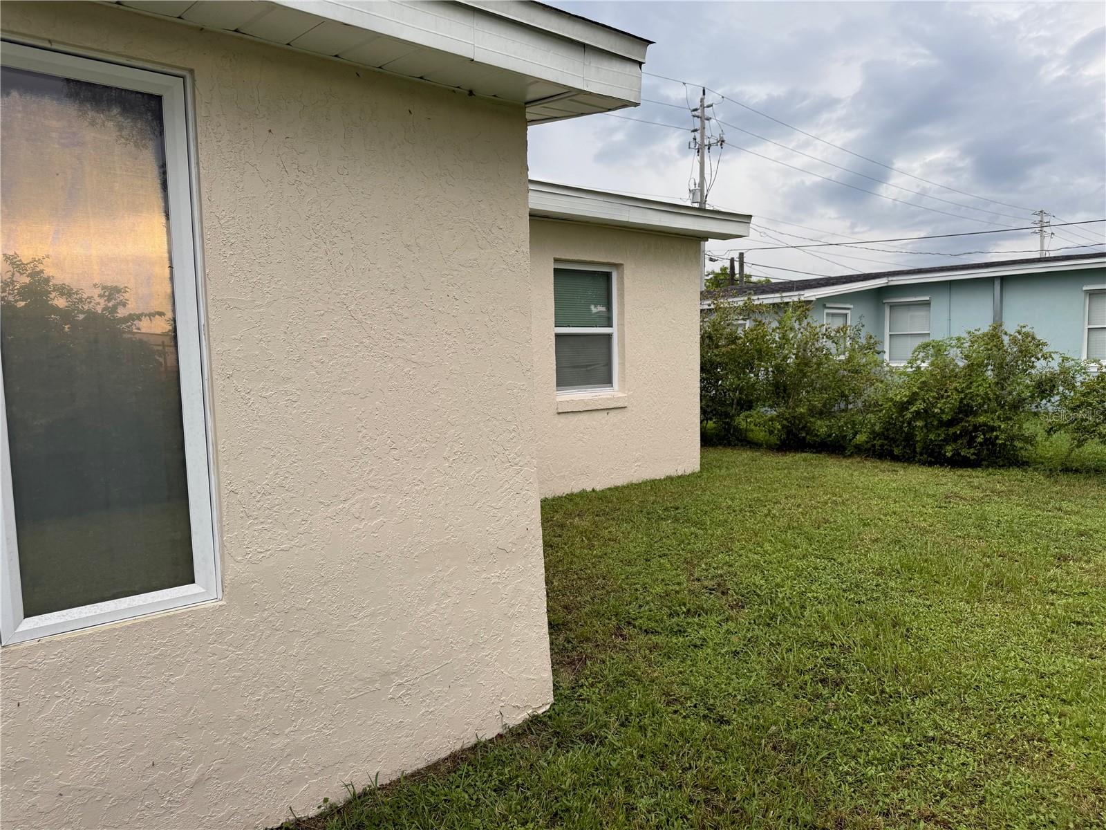 Image 19 of 24 For 21510 Olean Boulevard