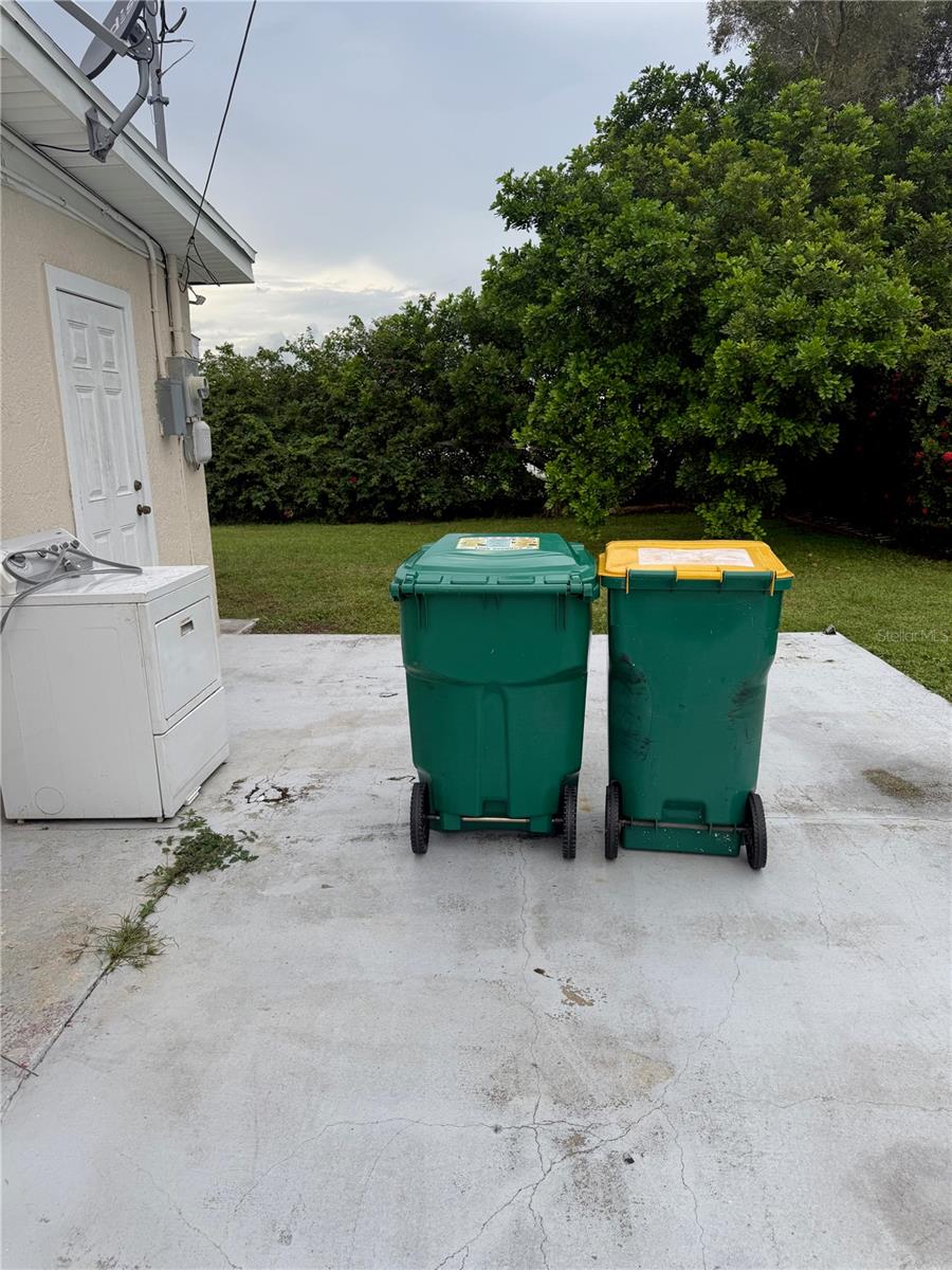 Image 3 of 24 For 21510 Olean Boulevard