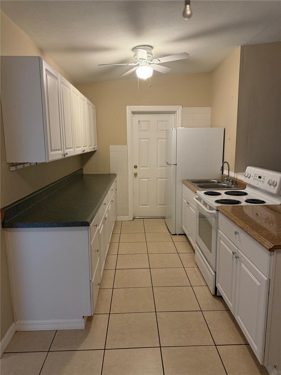 Image 7 of 24 For 21510 Olean Boulevard