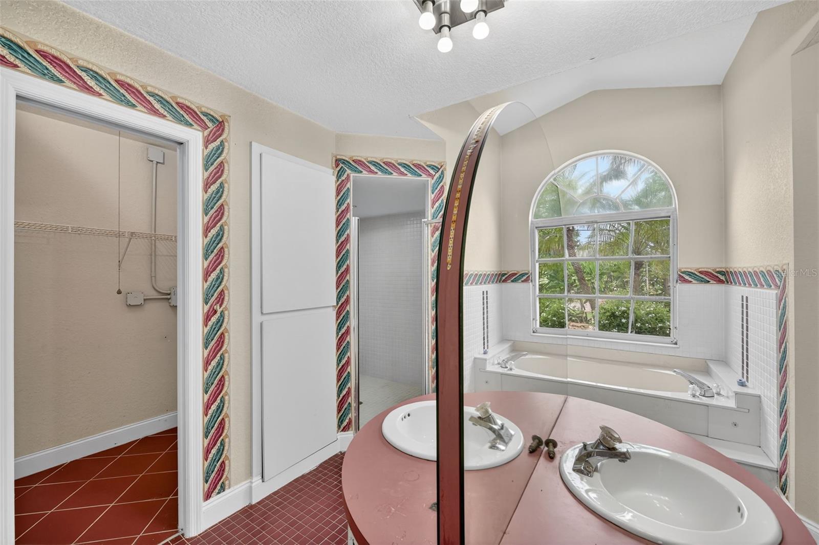 Image 18 of 66 For 22271 Morris Avenue