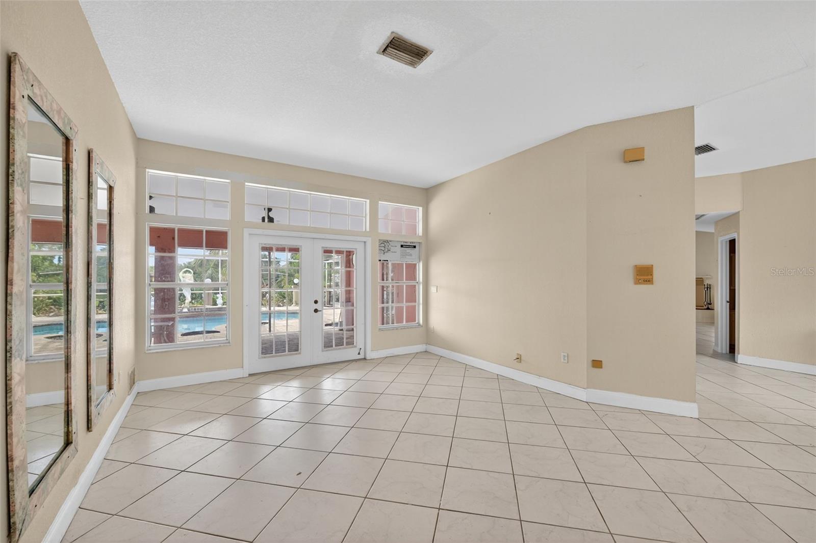 Image 20 of 66 For 22271 Morris Avenue