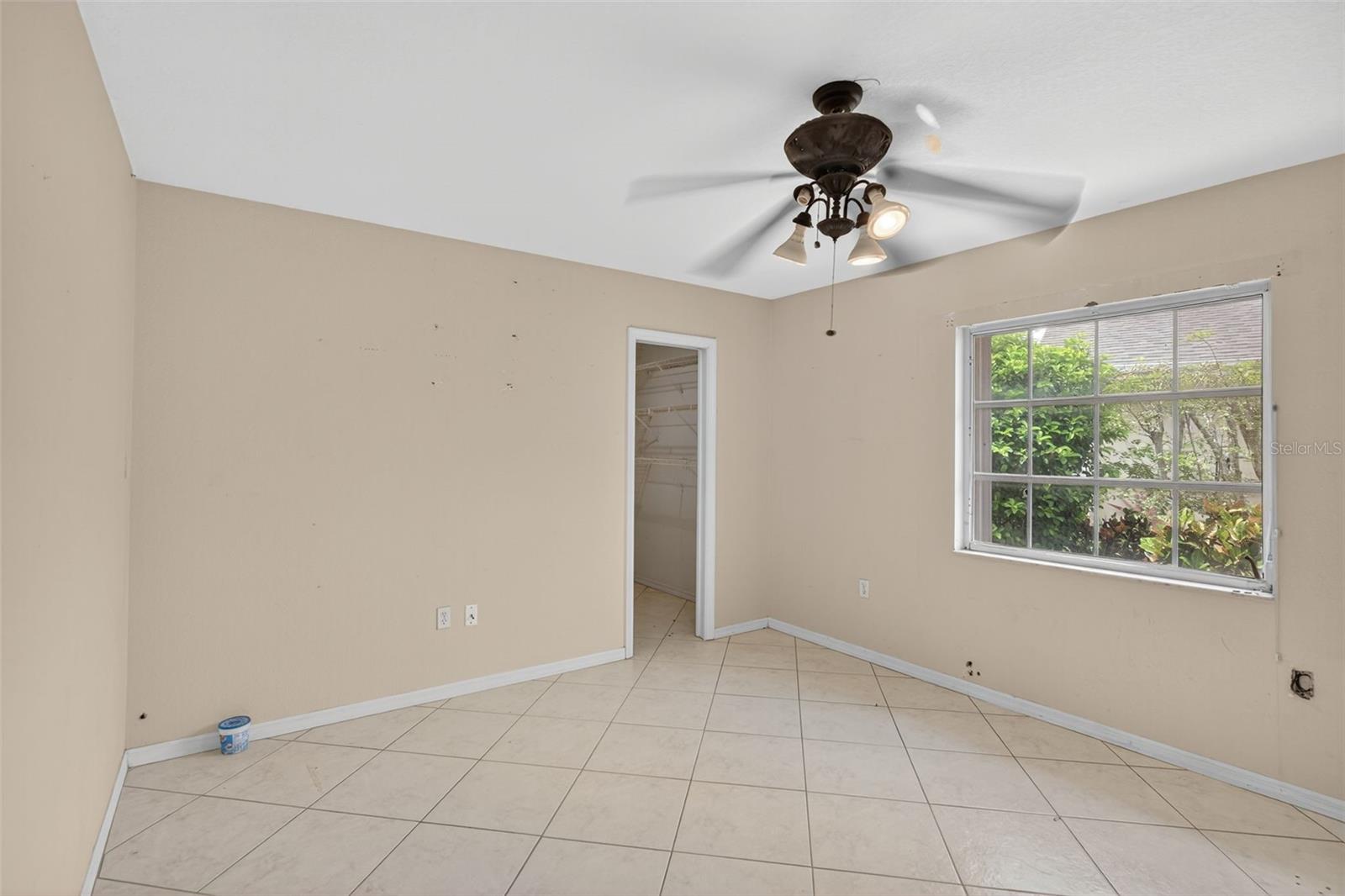 Image 30 of 66 For 22271 Morris Avenue