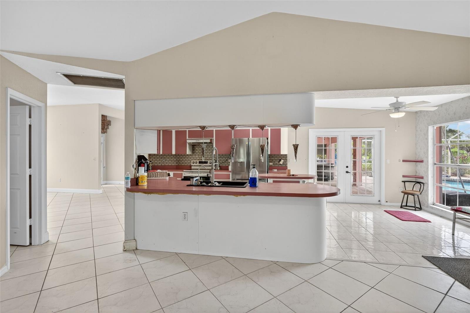 Image 33 of 66 For 22271 Morris Avenue