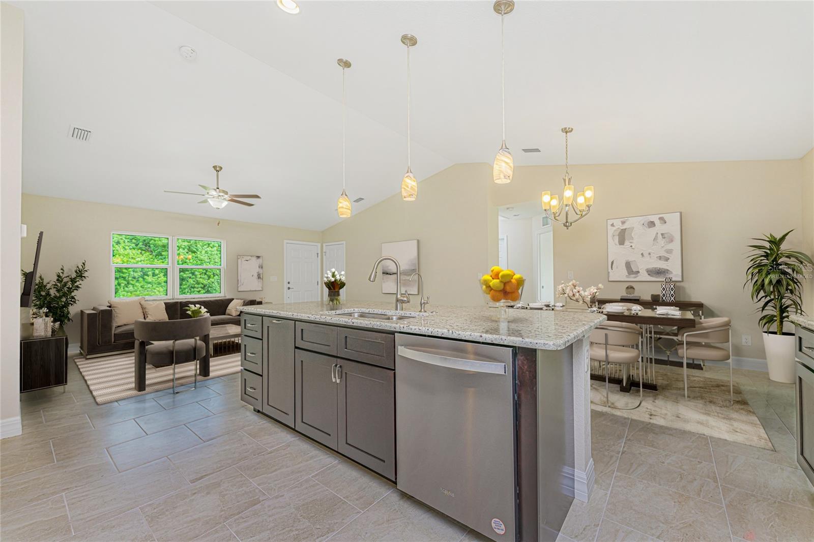 Image 12 of 39 For 5092 Ute Avenue