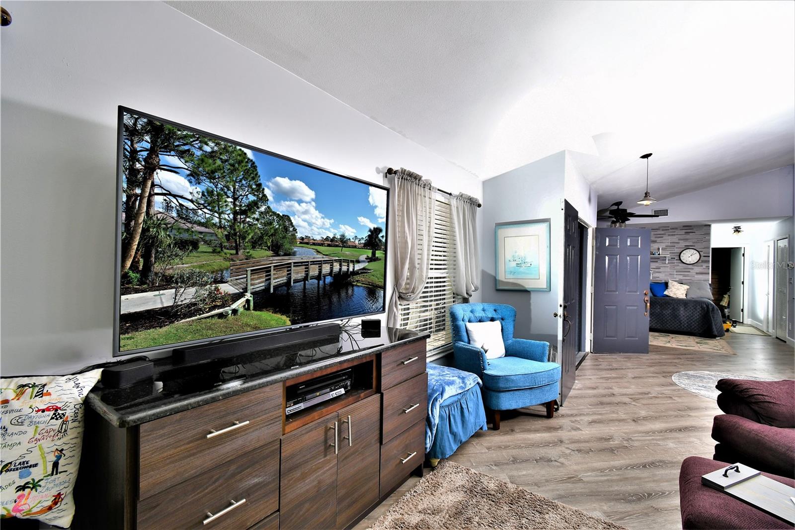 Image 15 of 29 For 3011 Matecumbe Key Road 4