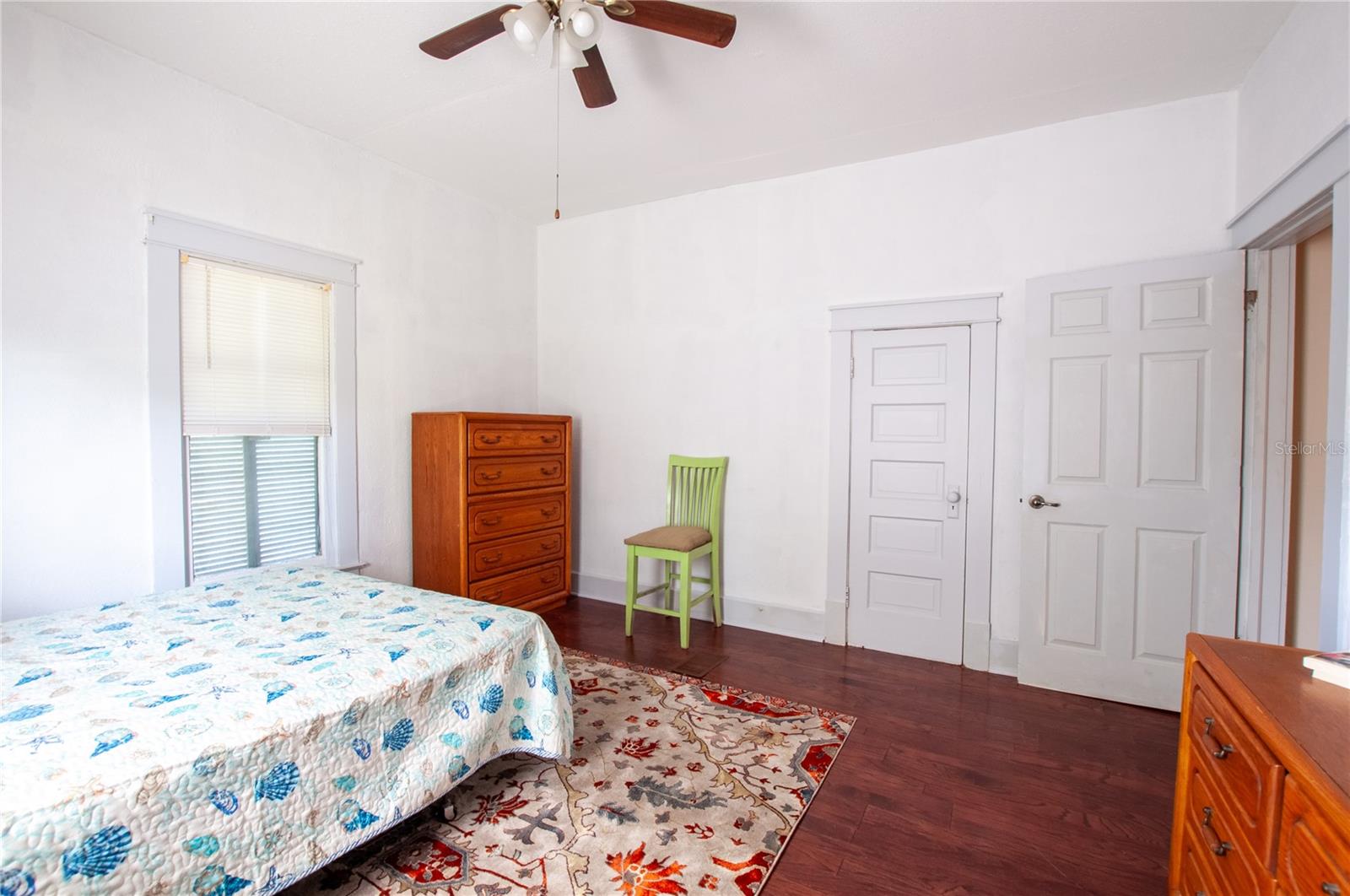 Image 11 of 30 For 609 Orange Ave