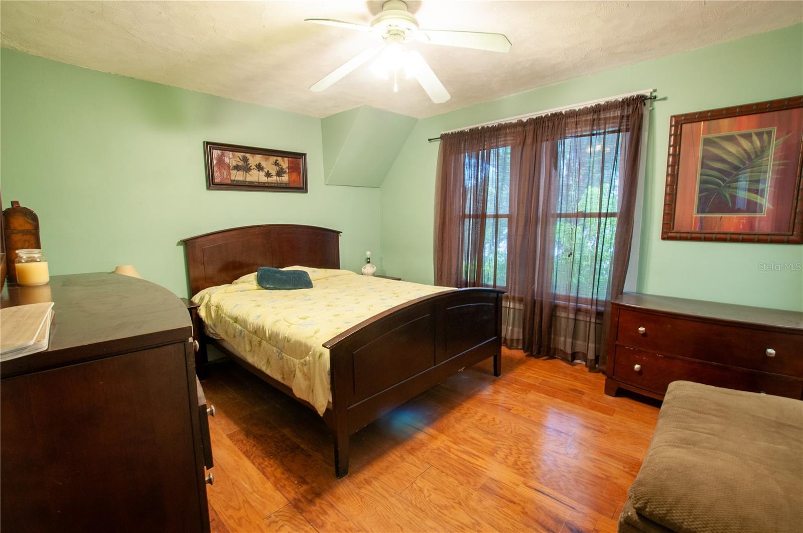 Image 15 of 30 For 609 Orange Ave