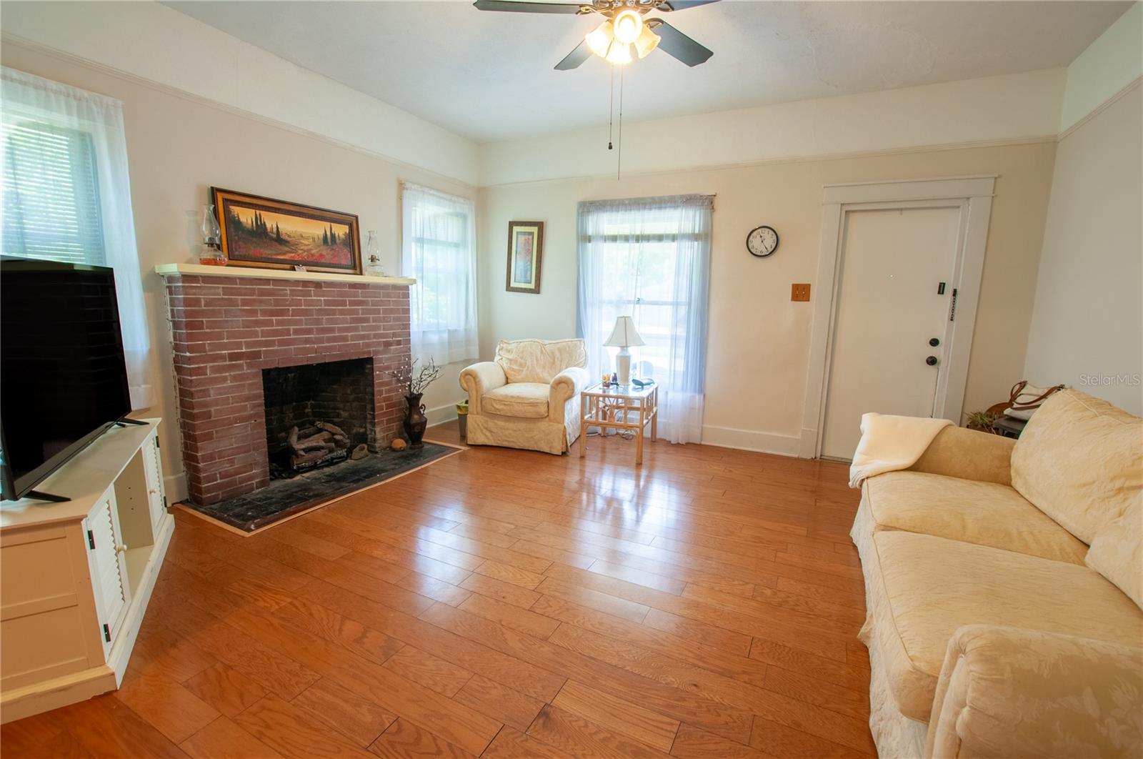 Image 20 of 30 For 609 Orange Ave