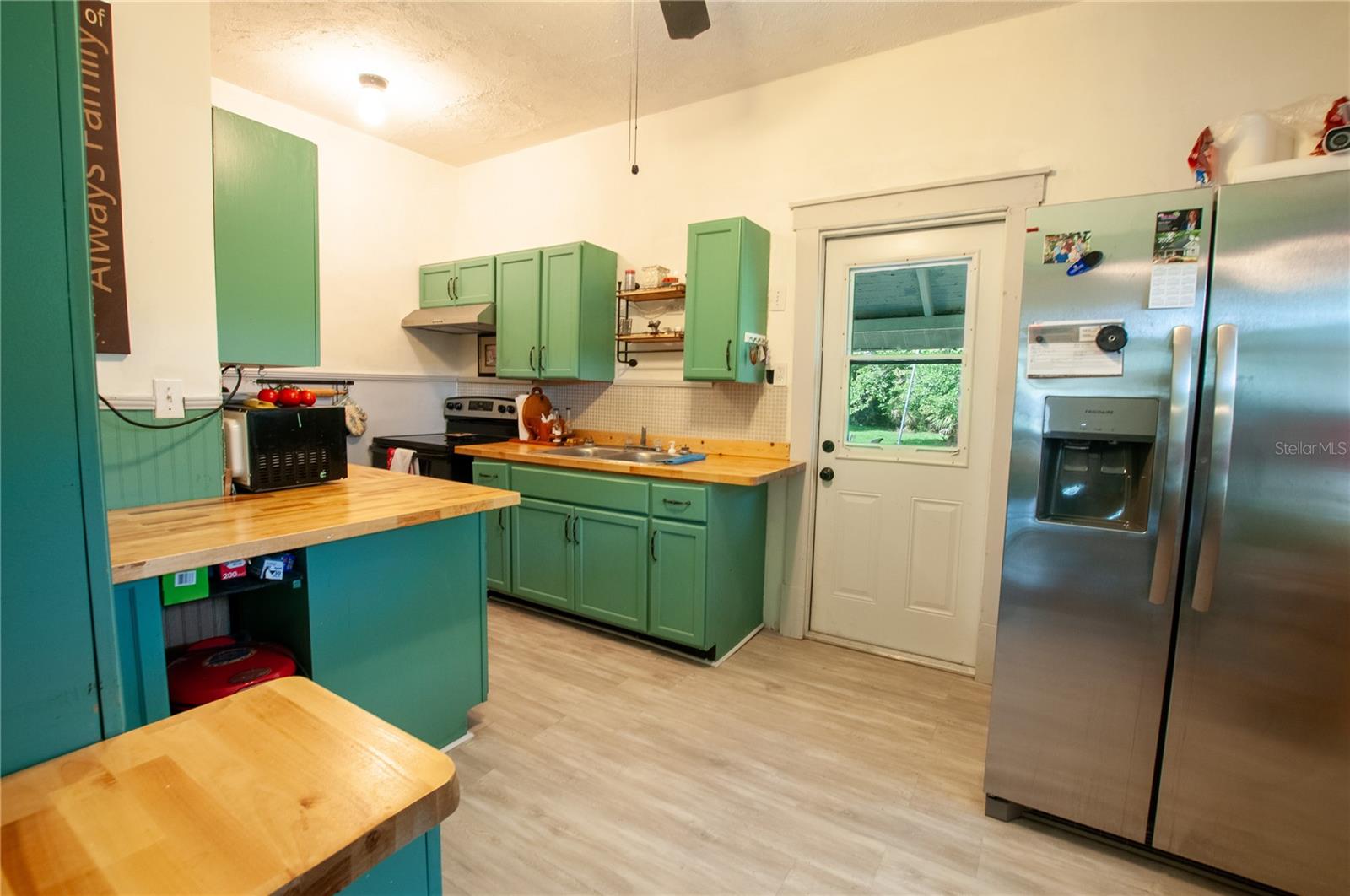 Image 21 of 30 For 609 Orange Ave