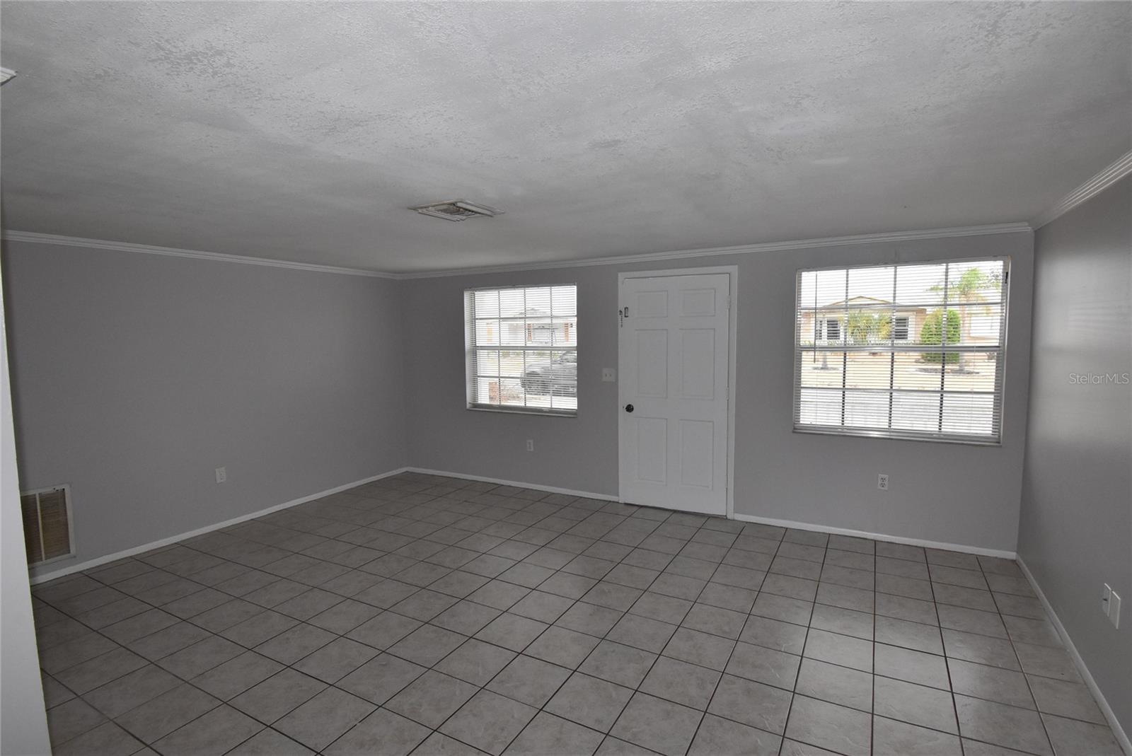Image 4 of 19 For 11732 Newell Drive