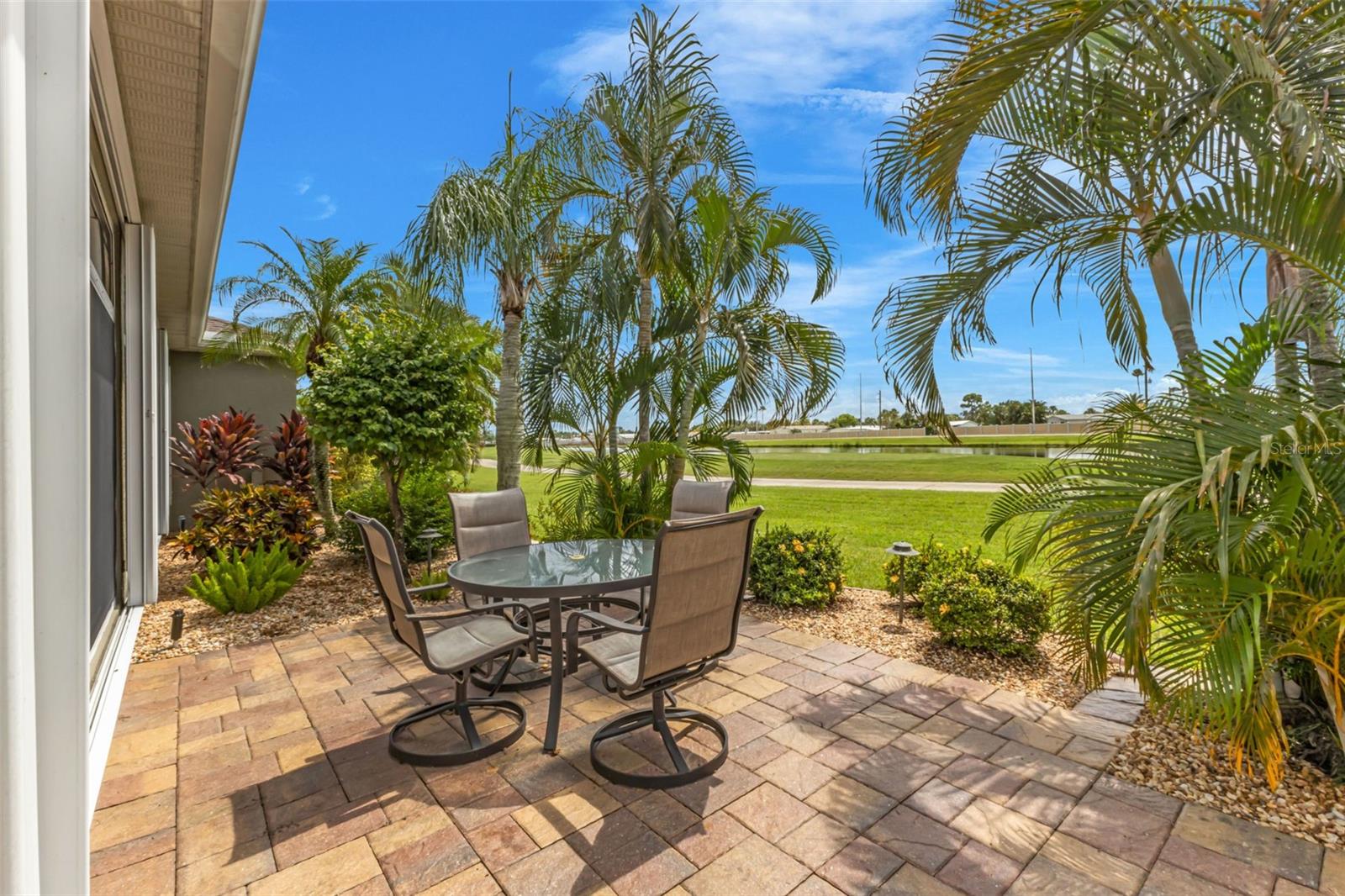 Image 10 of 45 For 24080 Buckingham Way