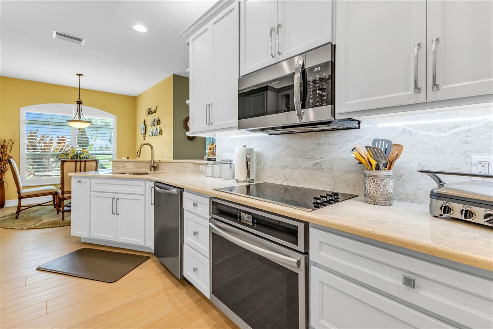 Image 11 of 45 For 24080 Buckingham Way