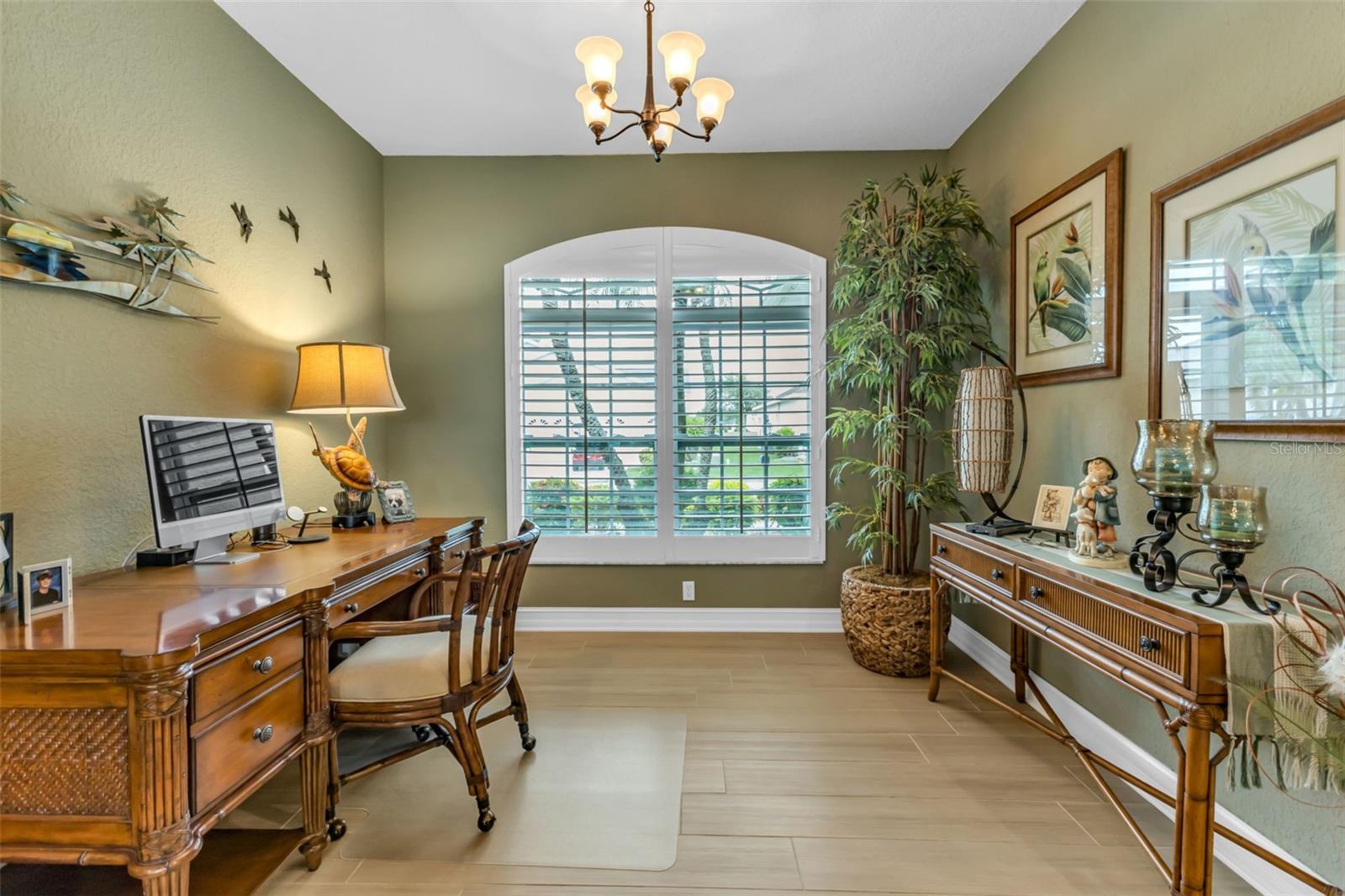 Image 15 of 45 For 24080 Buckingham Way