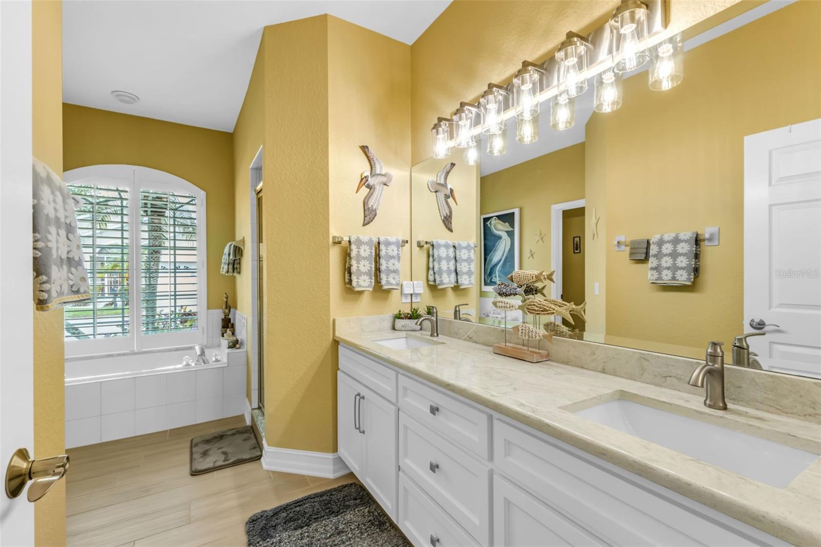 Image 17 of 45 For 24080 Buckingham Way