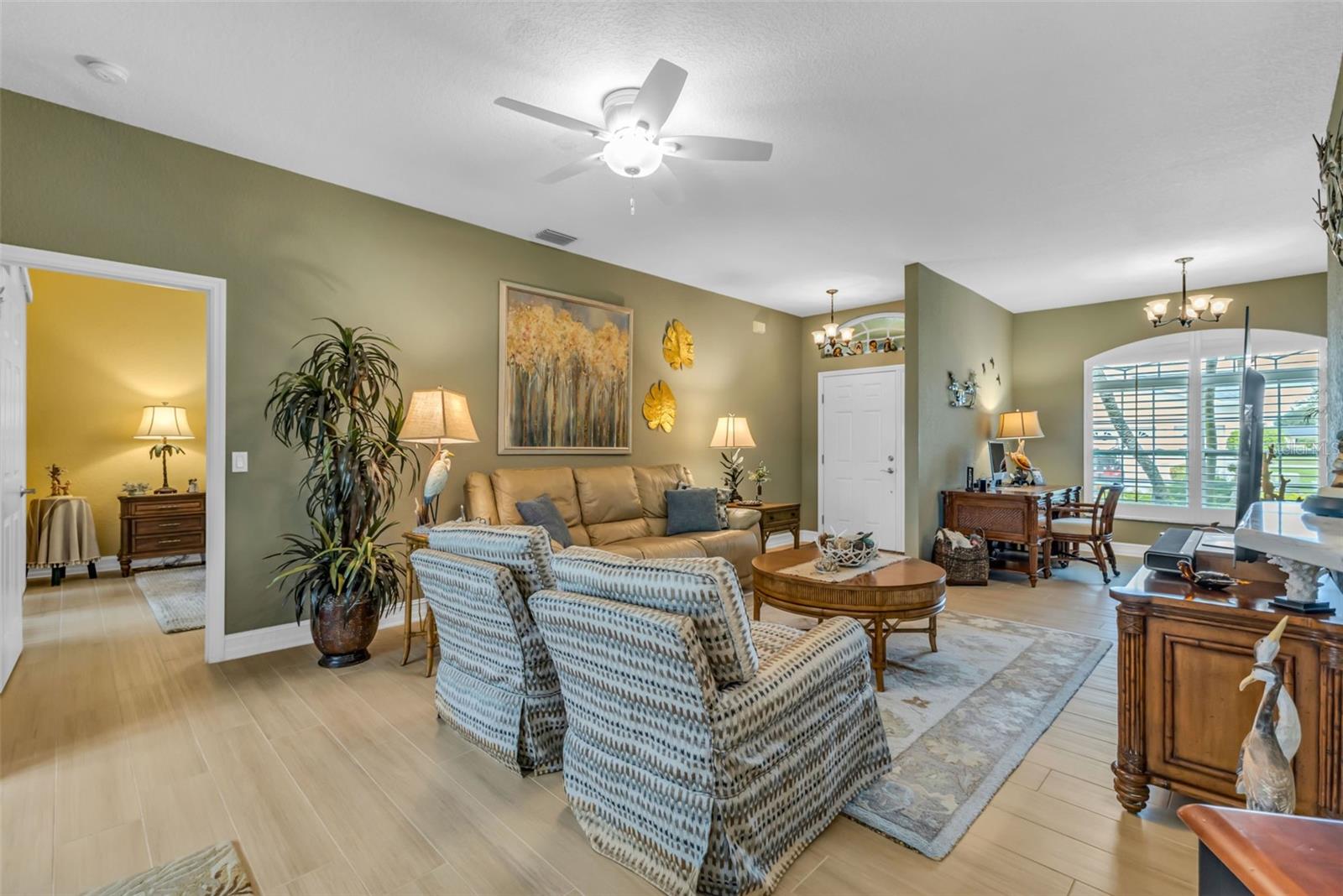 Image 6 of 45 For 24080 Buckingham Way