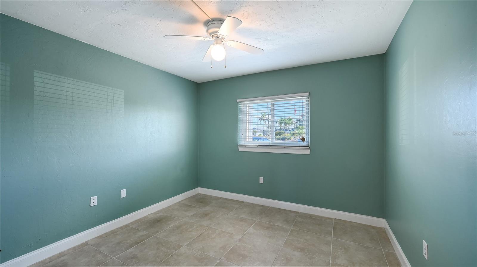 Image 17 of 42 For 25275 Rampart Boulevard 104