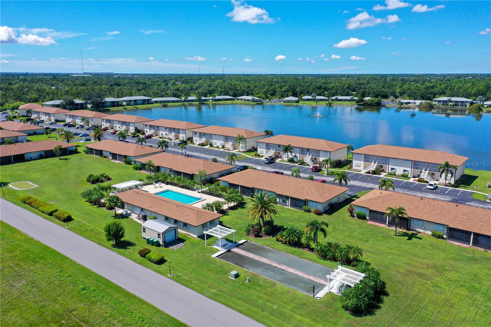 Image 36 of 42 For 25275 Rampart Boulevard 104