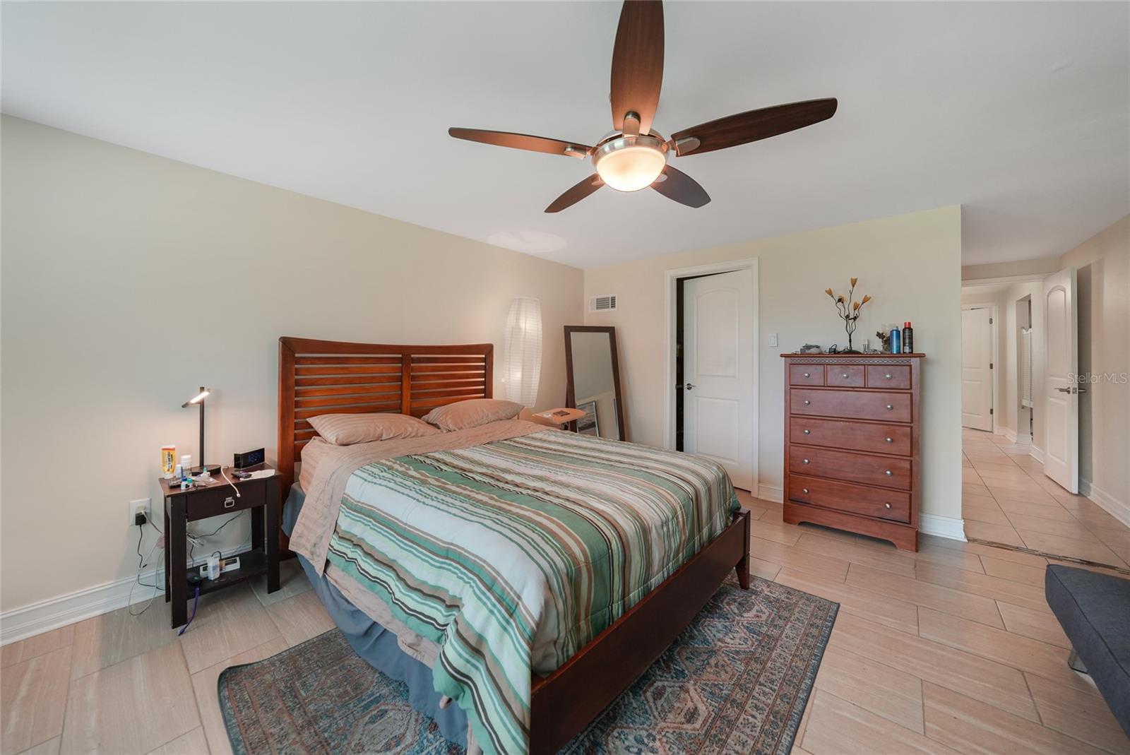 Image 13 of 25 For 3119 Pinetree Street
