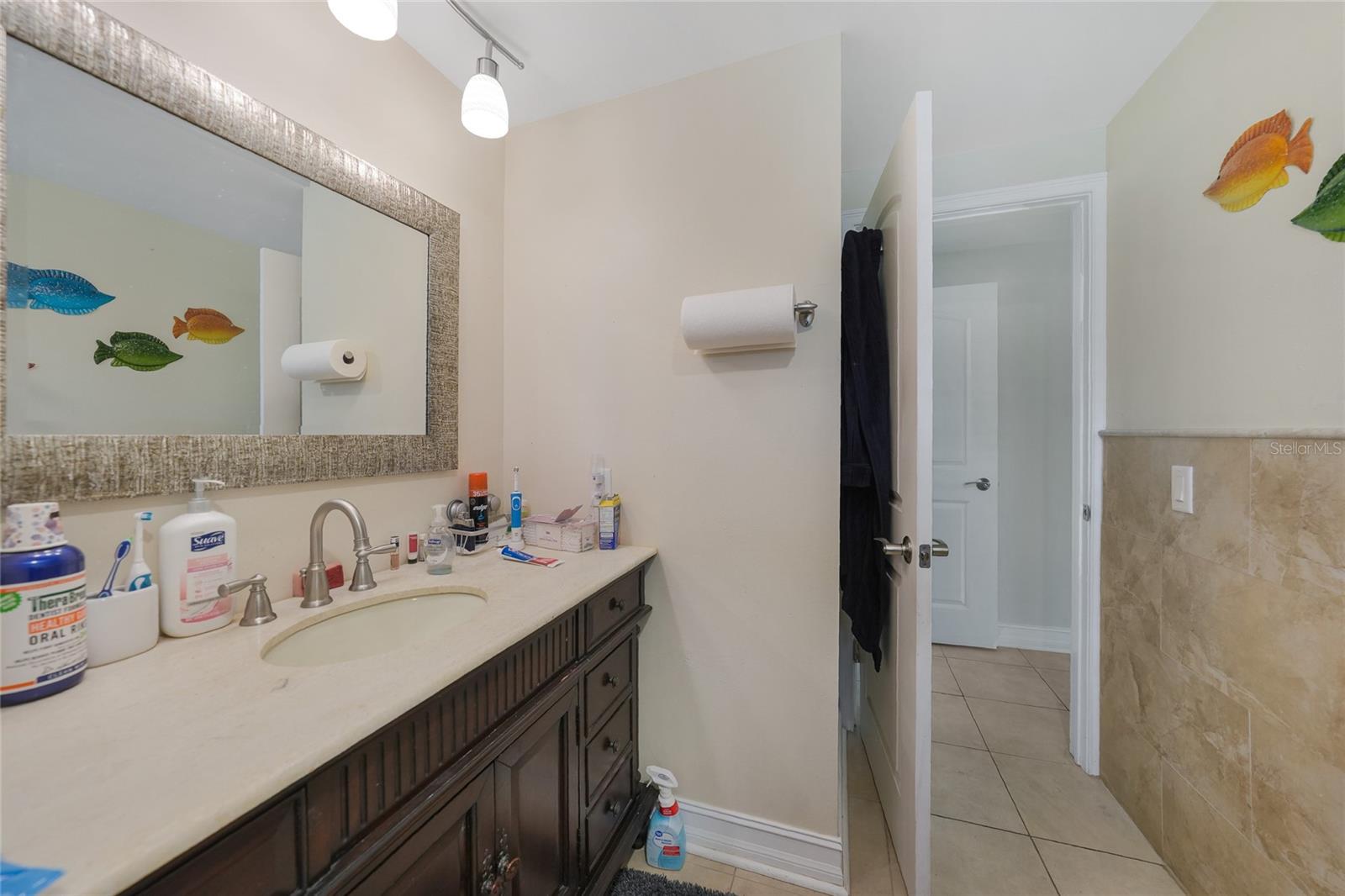 Image 16 of 25 For 3119 Pinetree Street