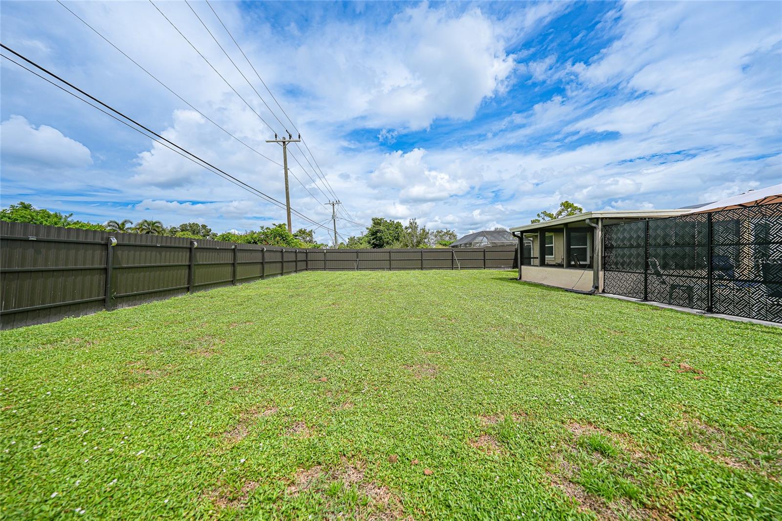 Image 23 of 25 For 3119 Pinetree Street