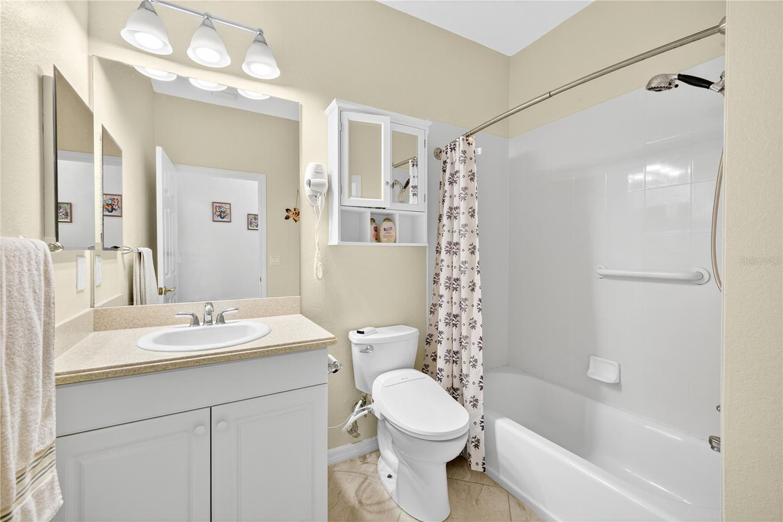 Image 22 of 48 For 225 Mestre Place