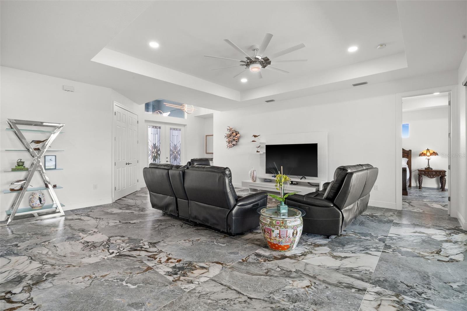 Image 16 of 42 For 2623 21st Avenue