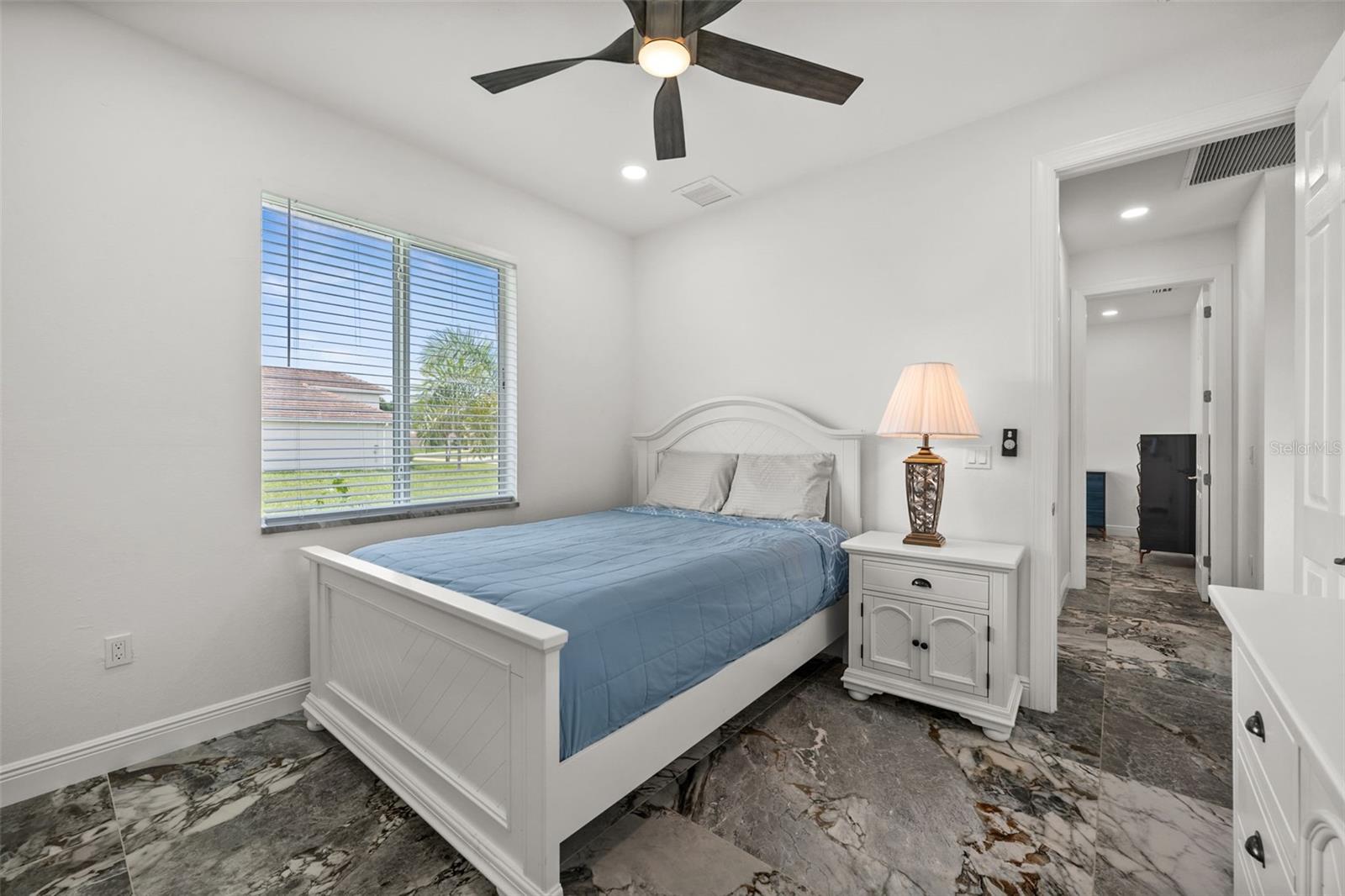 Image 24 of 42 For 2623 21st Avenue