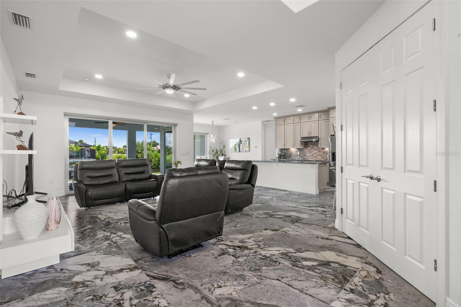 Image 6 of 42 For 2623 21st Avenue