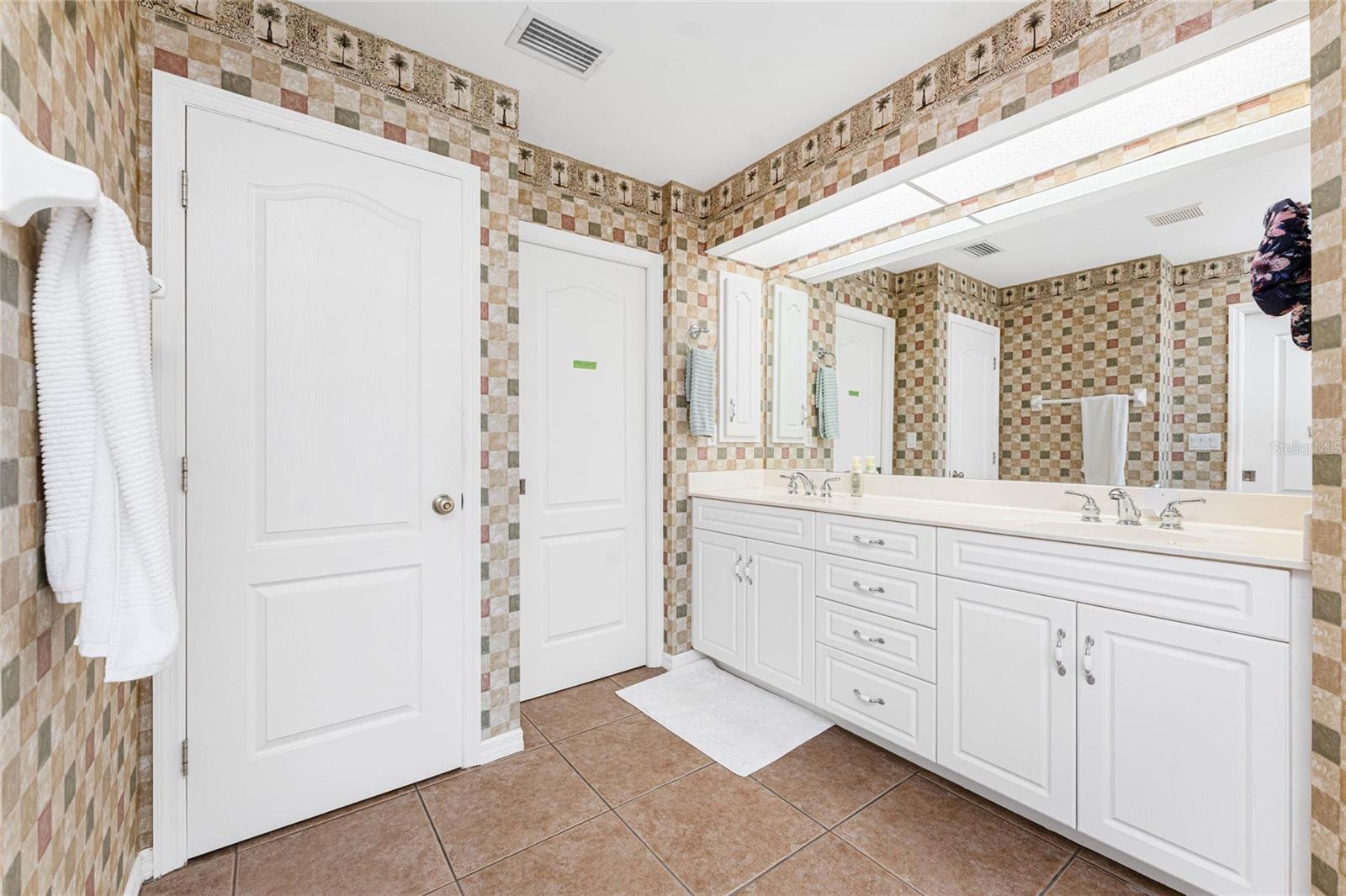 Image 18 of 44 For 7274 Allamanda Lane