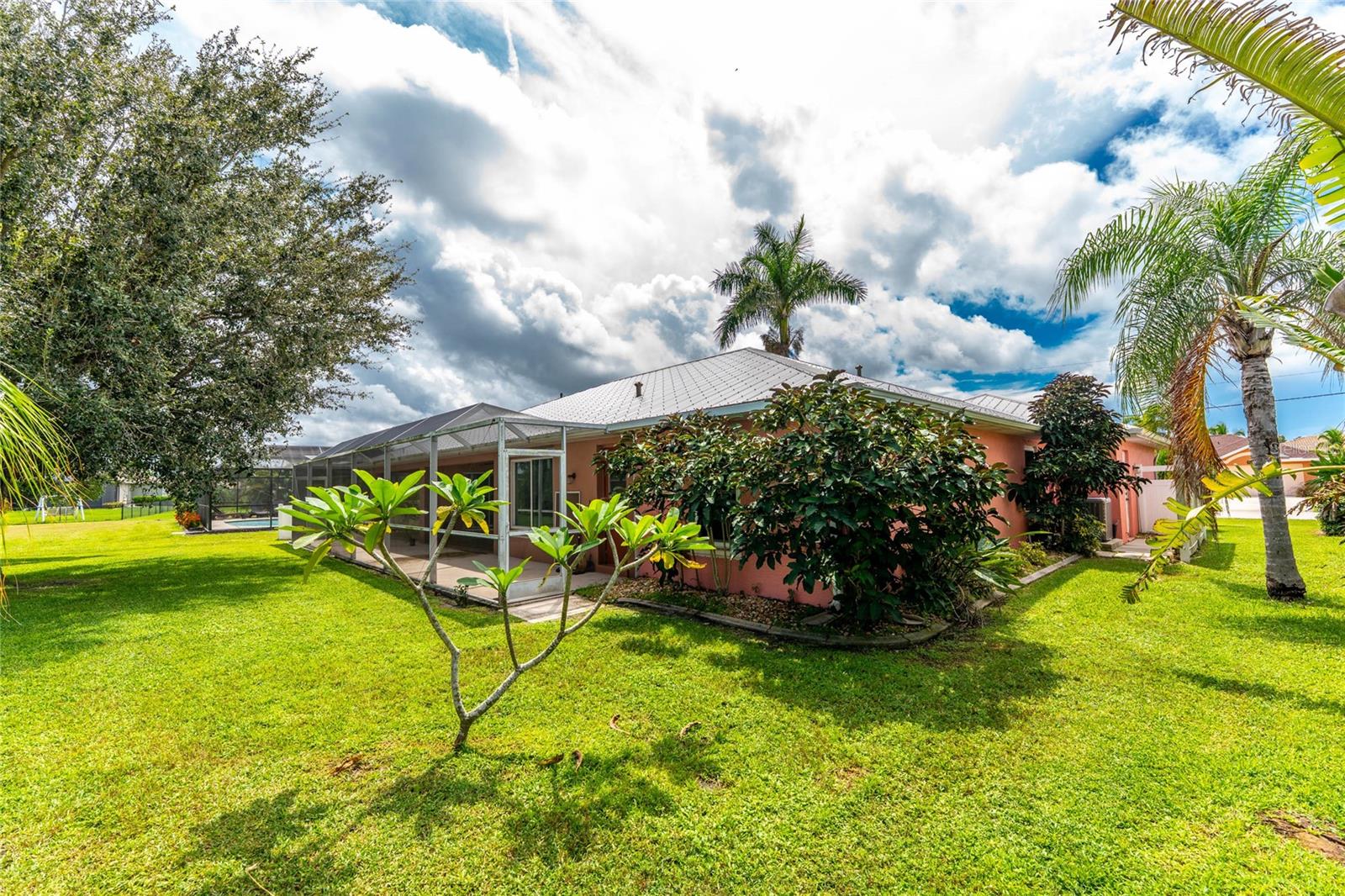 Image 32 of 44 For 7274 Allamanda Lane