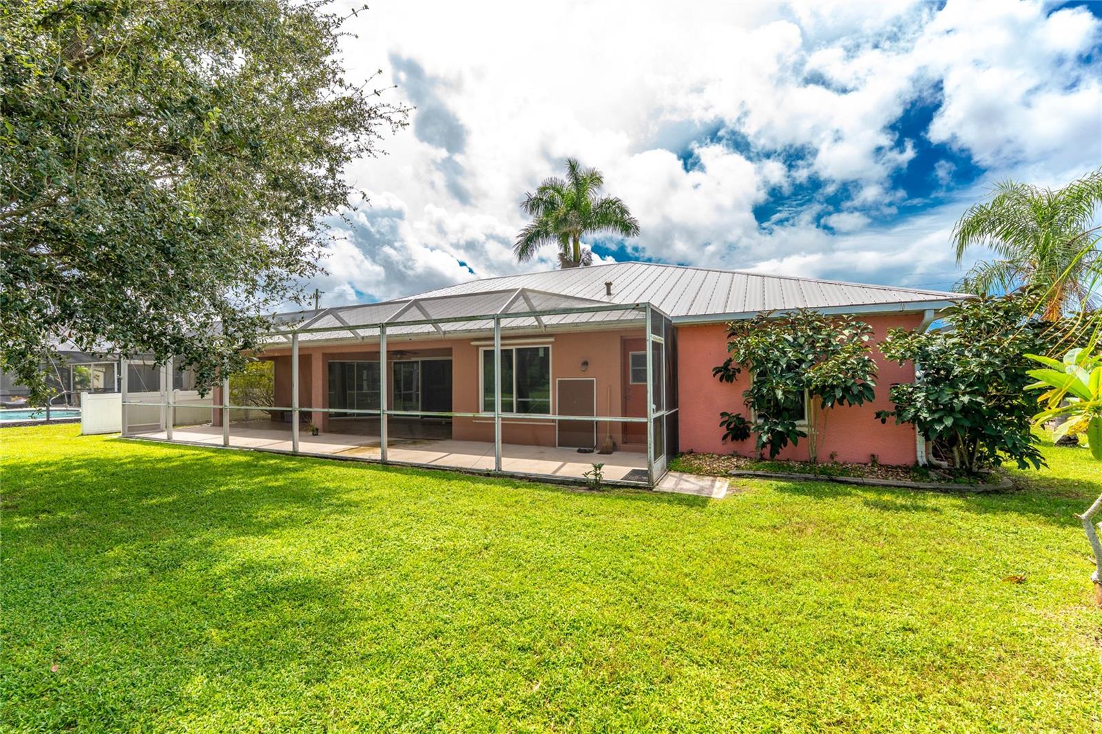 Image 33 of 44 For 7274 Allamanda Lane