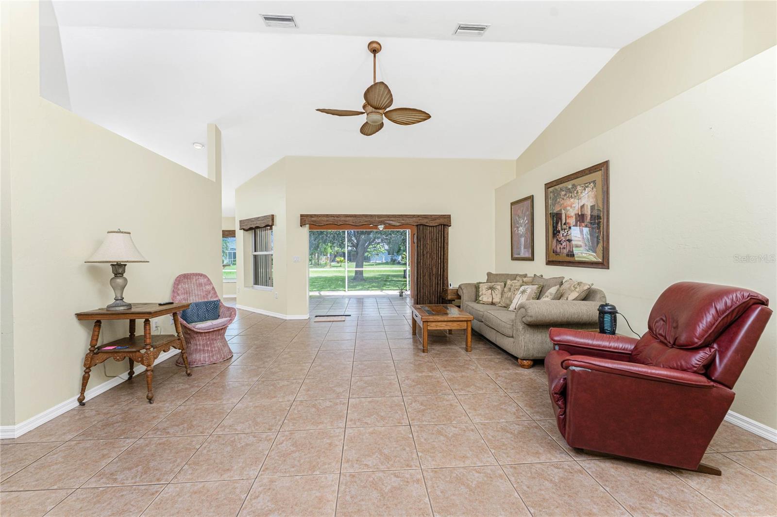 Image 5 of 44 For 7274 Allamanda Lane