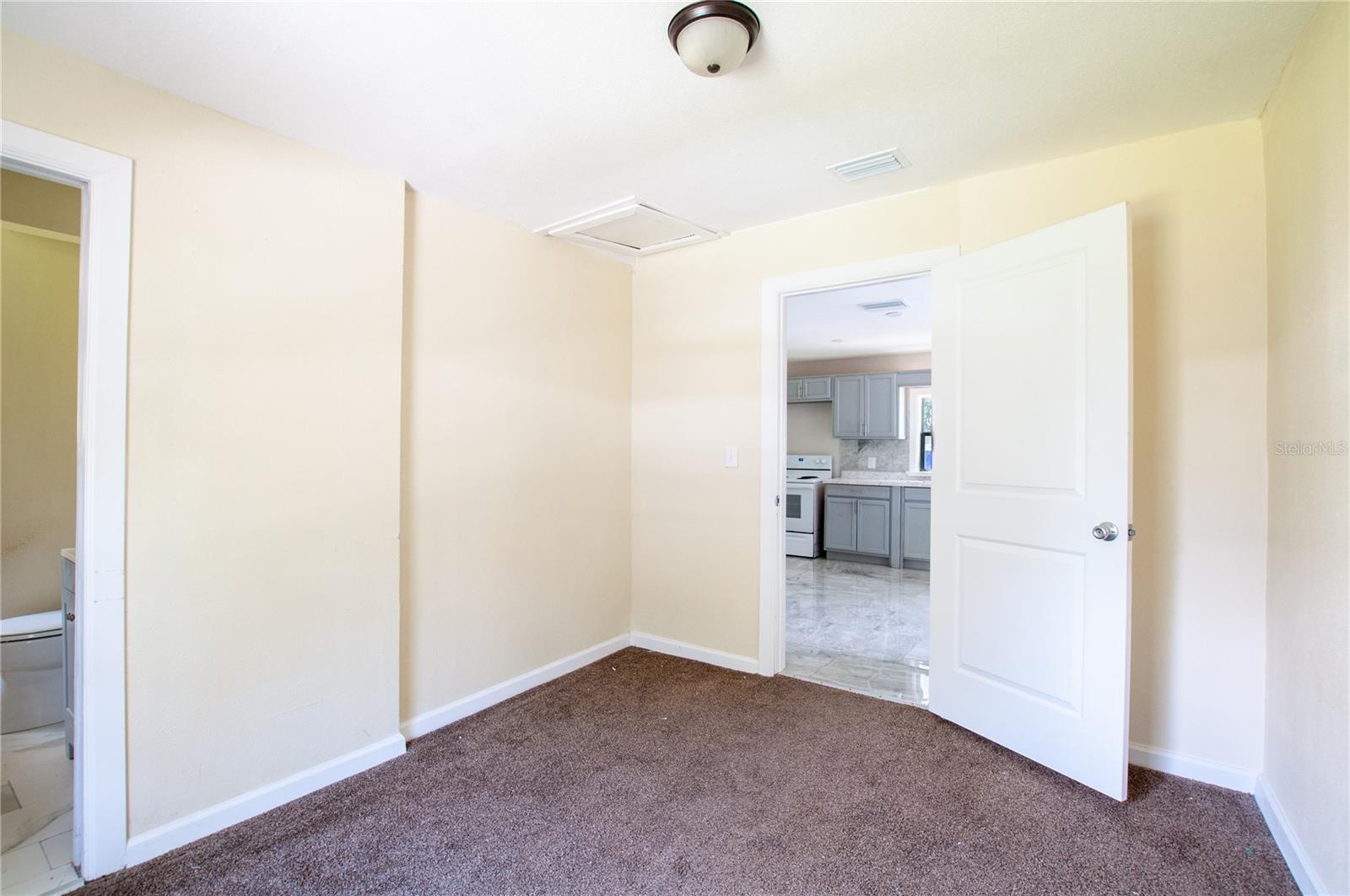 Image 12 of 17 For 3006 Brownville Street