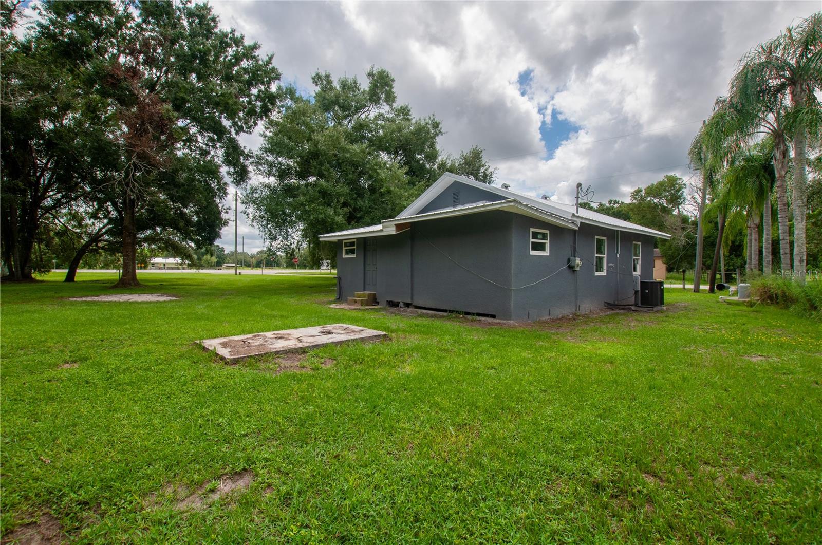 Image 3 of 17 For 3006 Brownville Street